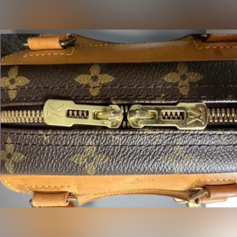 Louis Vuitton Trouville Crossbody Strap, Tag, Poignet, Box & DustBag ENTRUPY COA - Picture 10 of 16